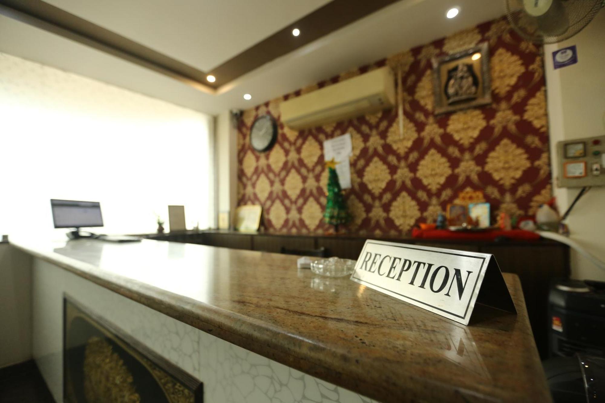24 Hotel & Resort Agra  Luaran gambar
