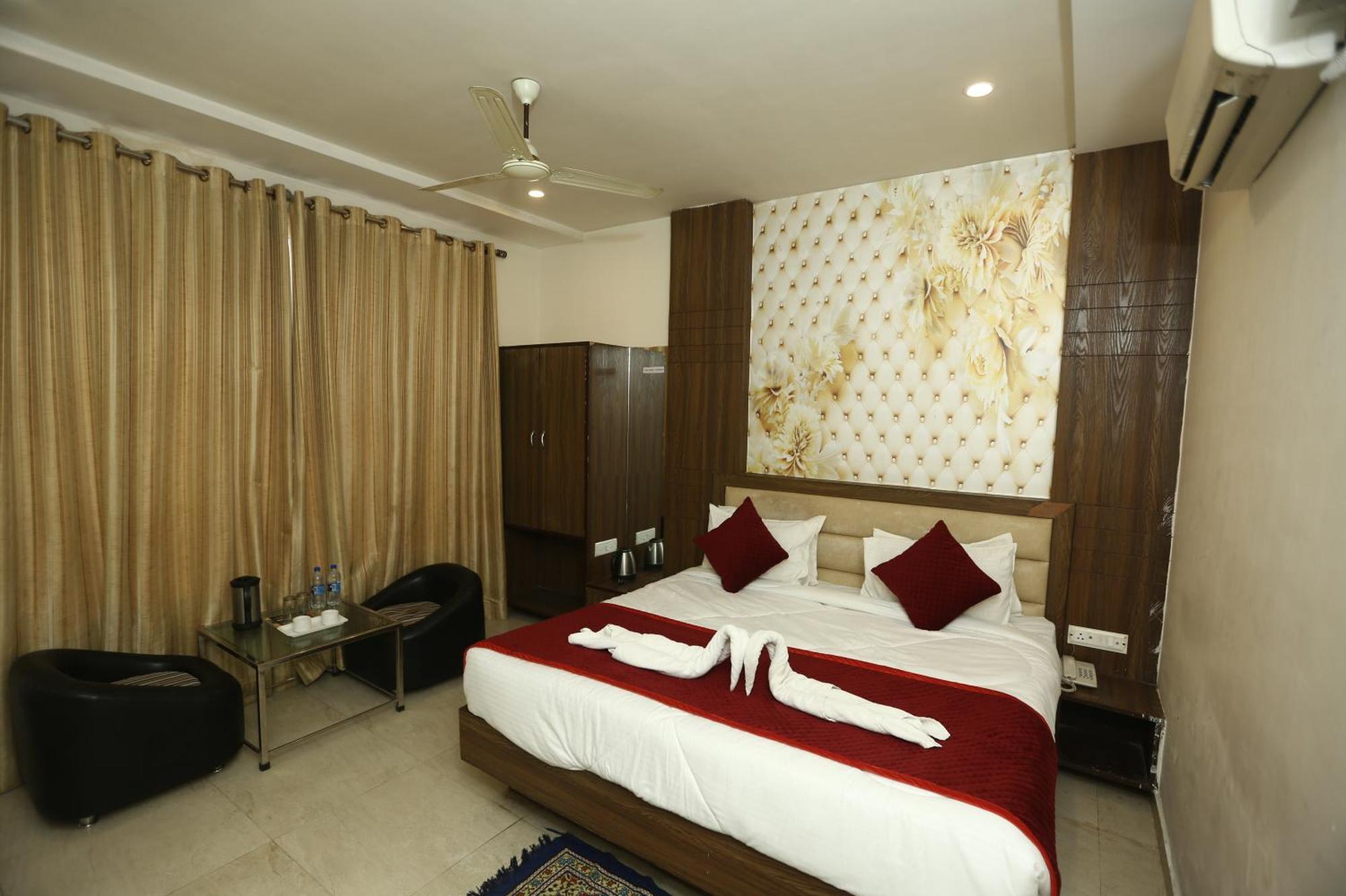 24 Hotel & Resort Agra  Luaran gambar