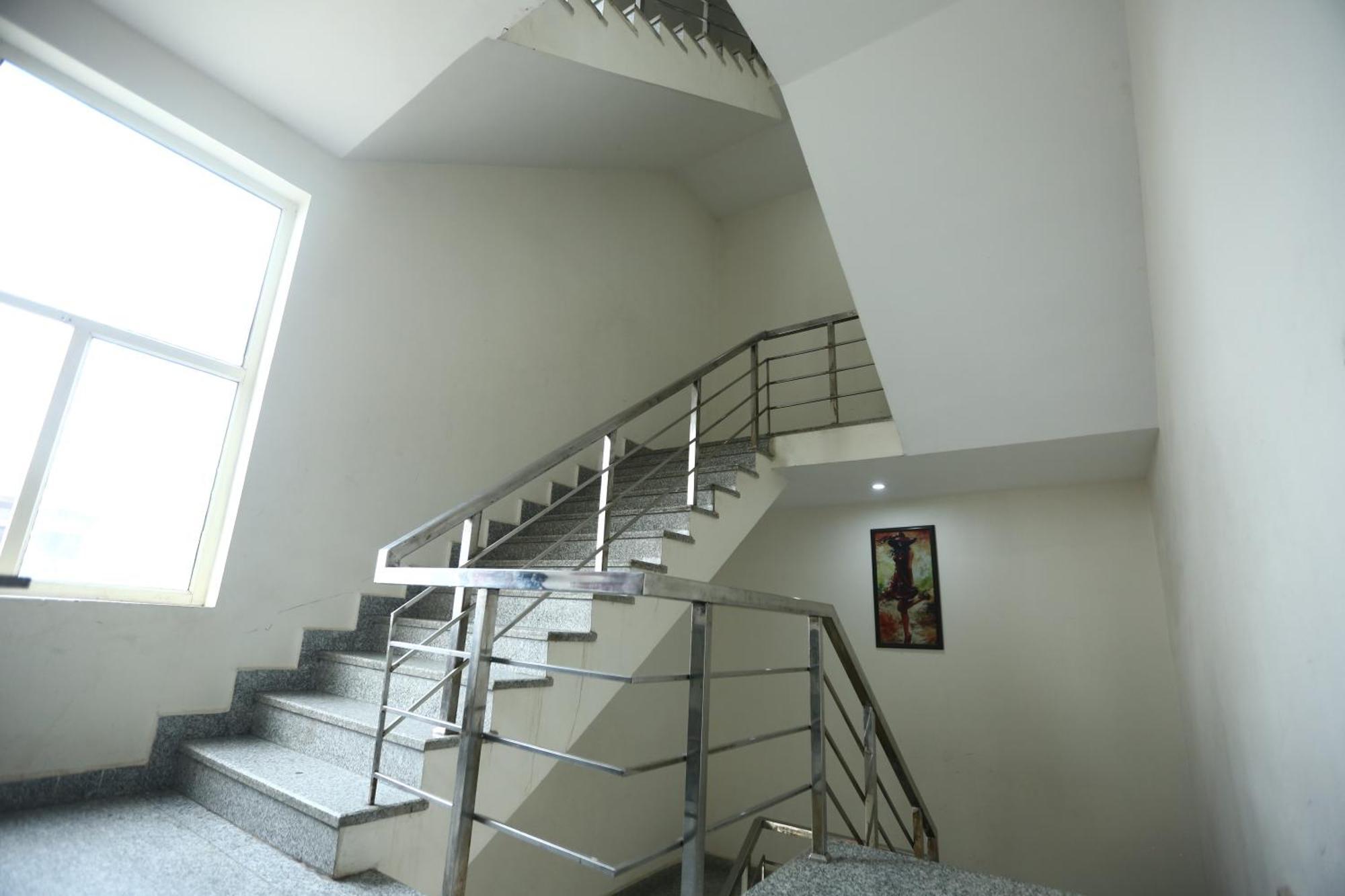 24 Hotel & Resort Agra  Luaran gambar
