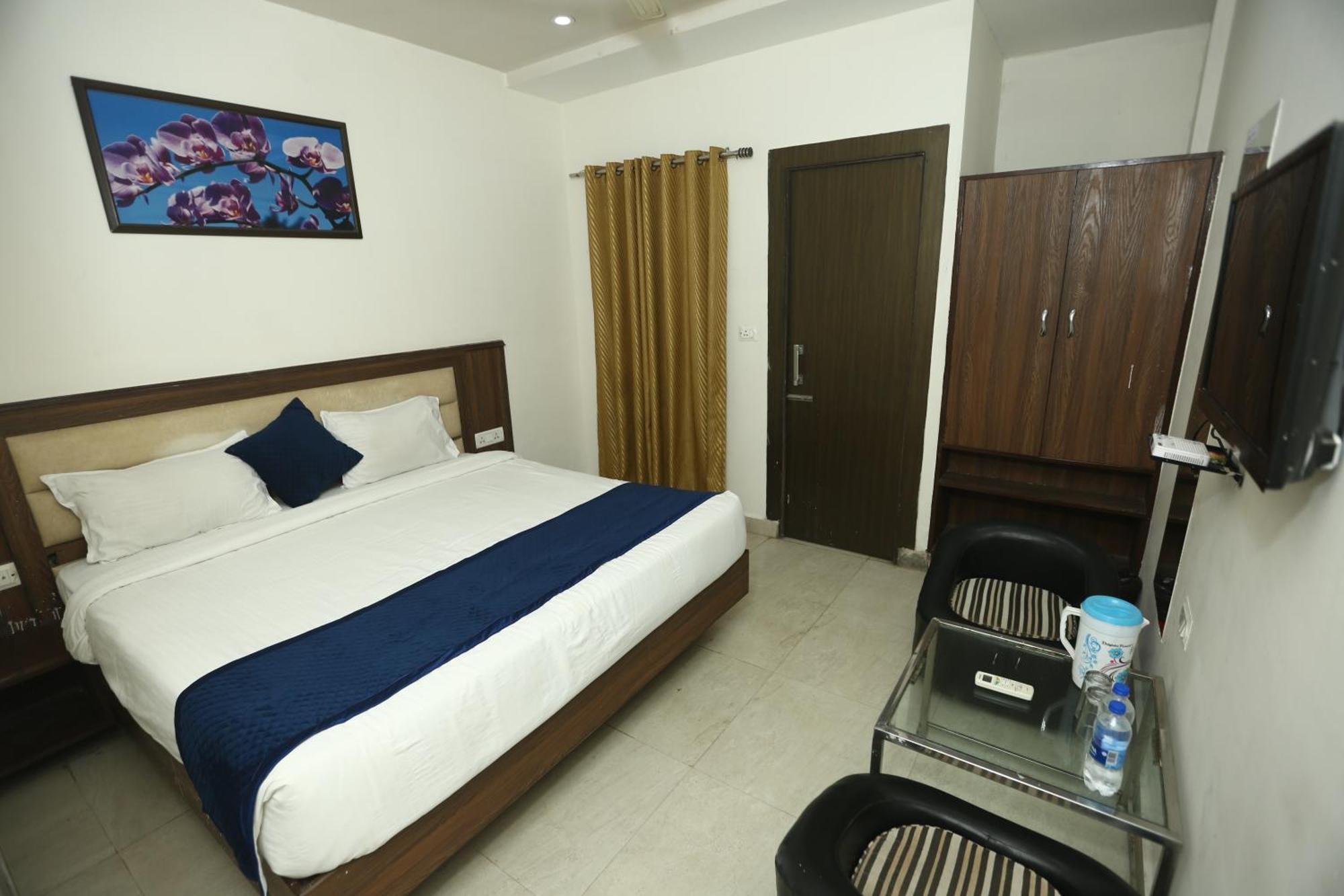 24 Hotel & Resort Agra  Luaran gambar